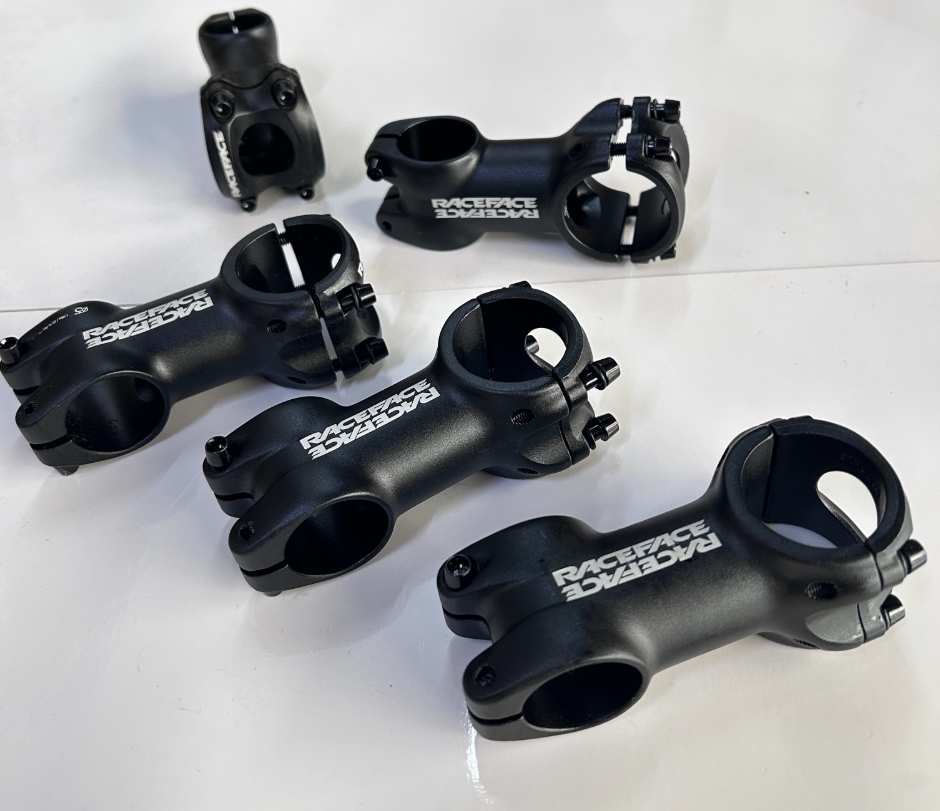 Mountain Biking Videos - Attacco manubrio Race Face 70mm 35mm