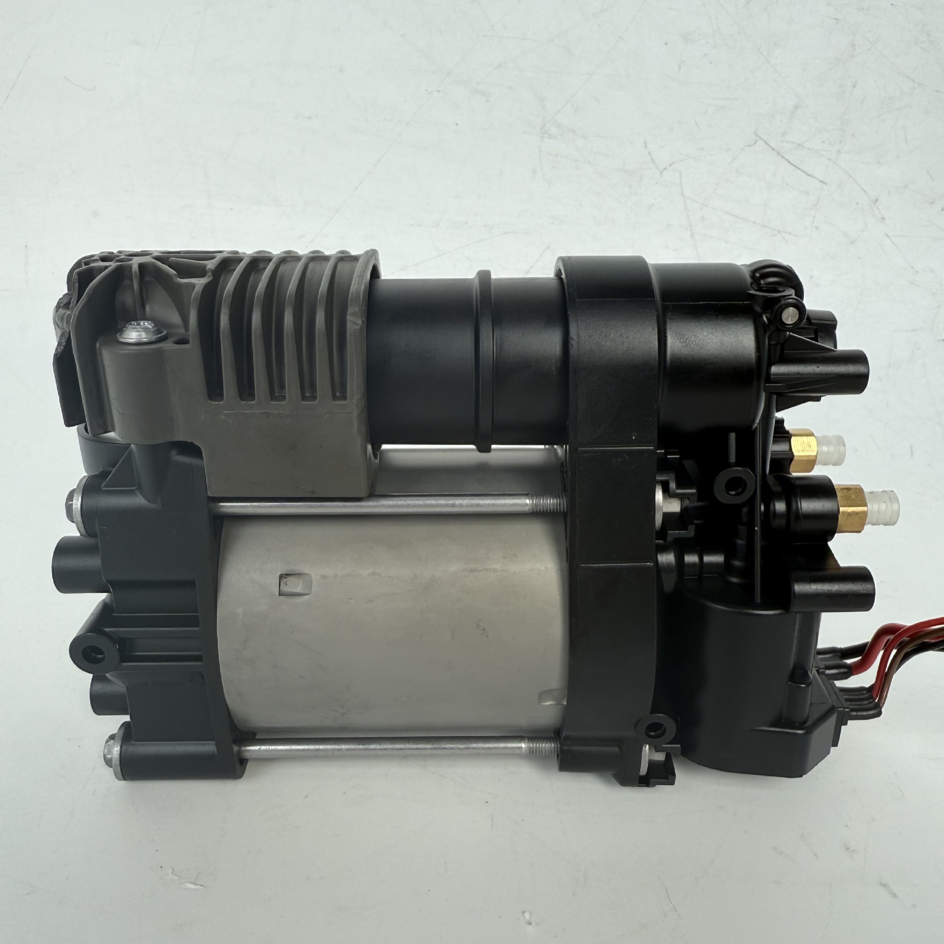 Ammortizzatore ad aria con pom - Shock Pump Suspension recensione e prezzo