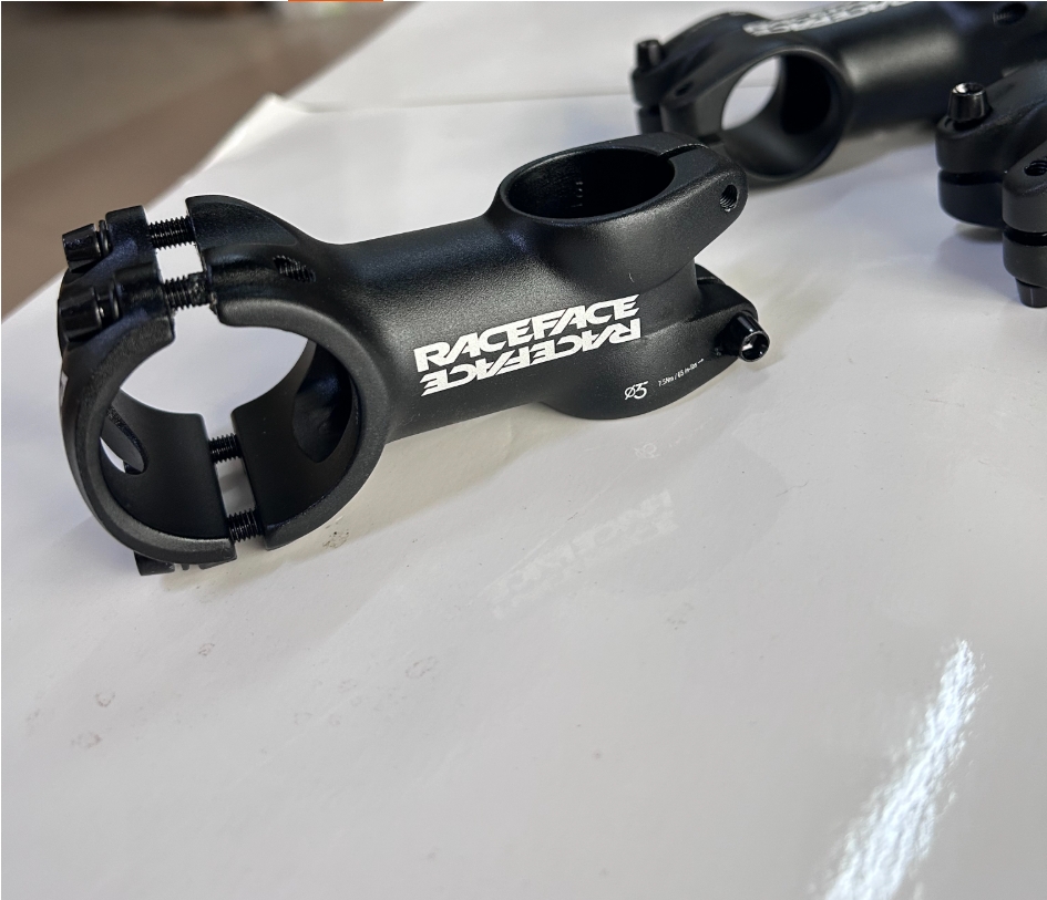 Attacco manubrio Race Face 70m - Mountain Biking Videos recensione e prezzo